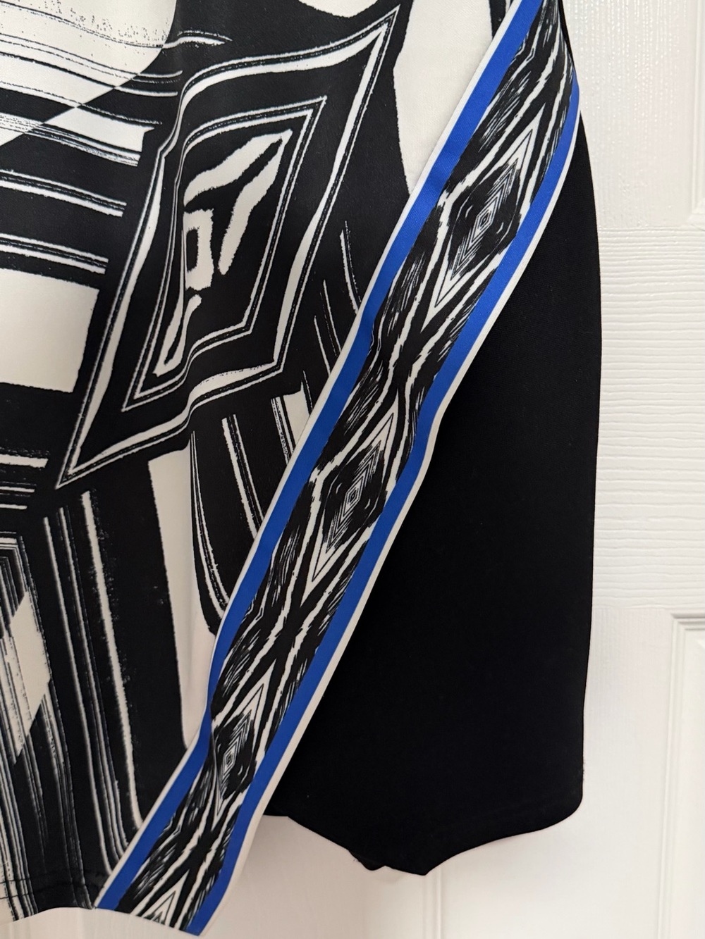 bebe Black & White Geometric Halter Mini Dress with Blue Trim - Picture 4 of 6